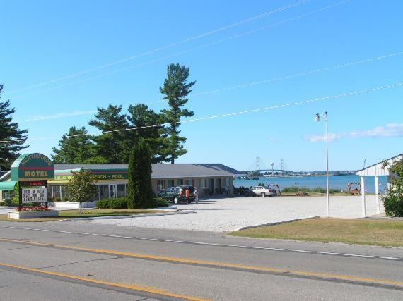 North Winds Motel Mackinaw City Exterior photo